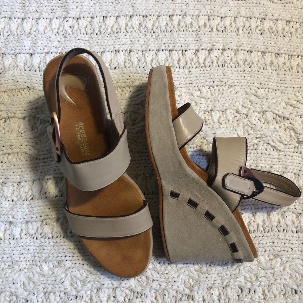 Donald Pliner Sport-I-Que Kerry Wedge Heel Strappy  Sandal Size 8.5